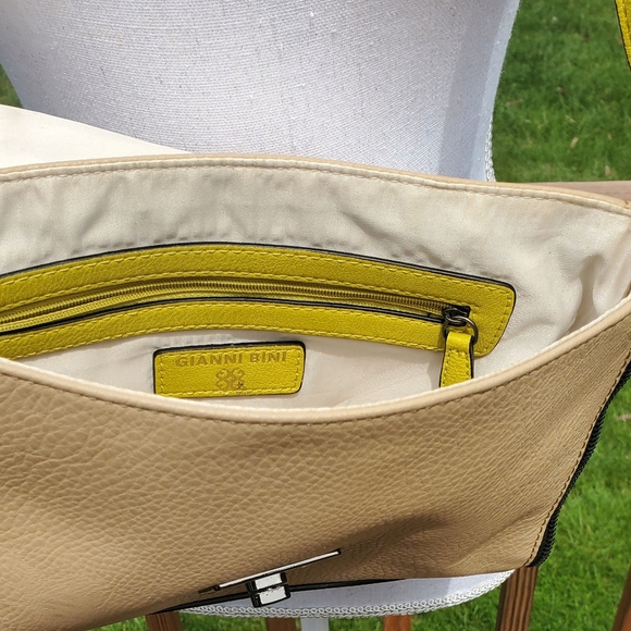 Gianni Bini cross body tan yellow gold purse - Picture 10 of 14